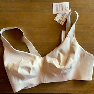Lululemon NWT Like Nothing Bra 34D